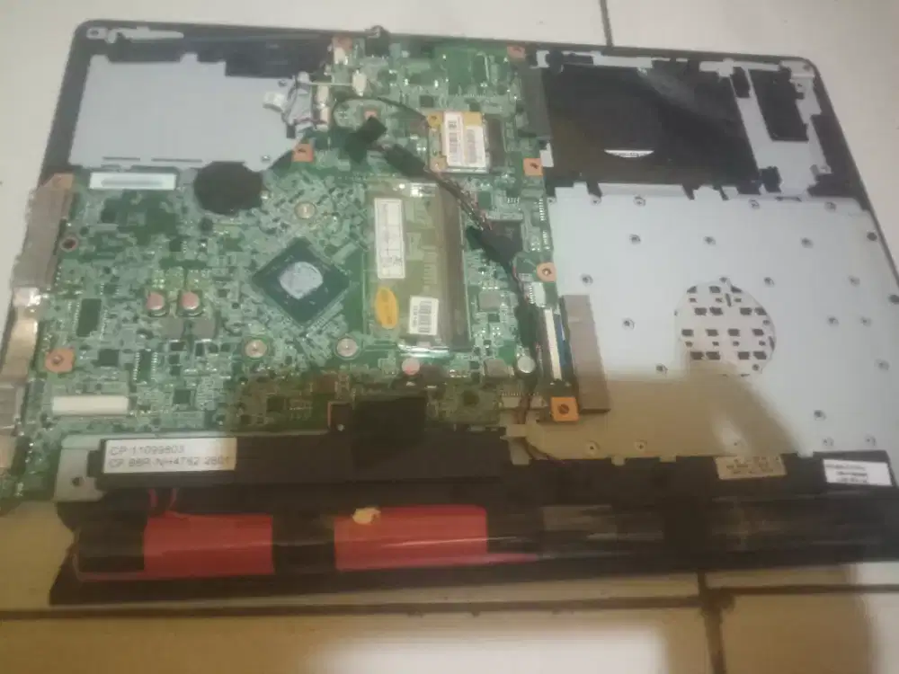 mobo laptop AXIO NEON kondisi normal