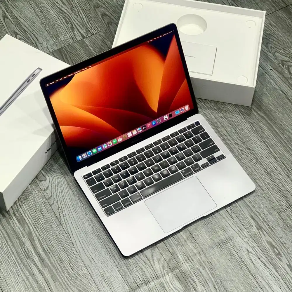 MACBOOK AIR 2020 8GB/256GB MULUS LENGKAP