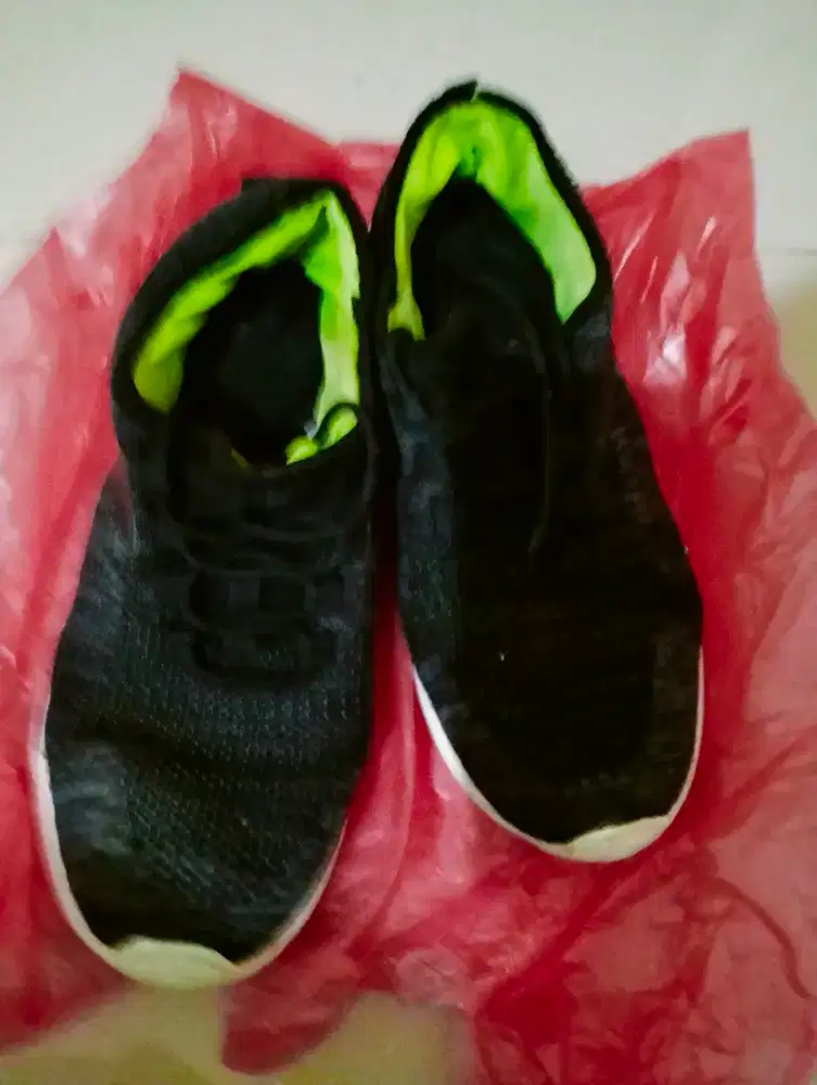 Sepatu bekas ukuran 40