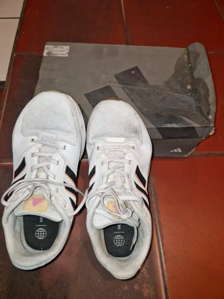 Jual sepatu adidas