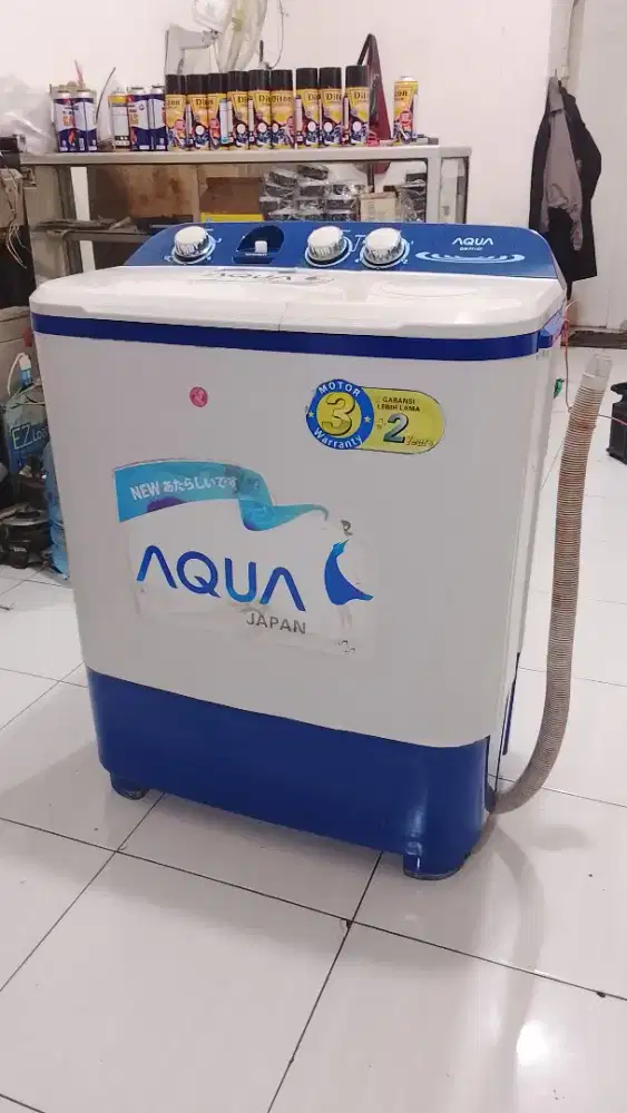 Mesin cuci merk aqua