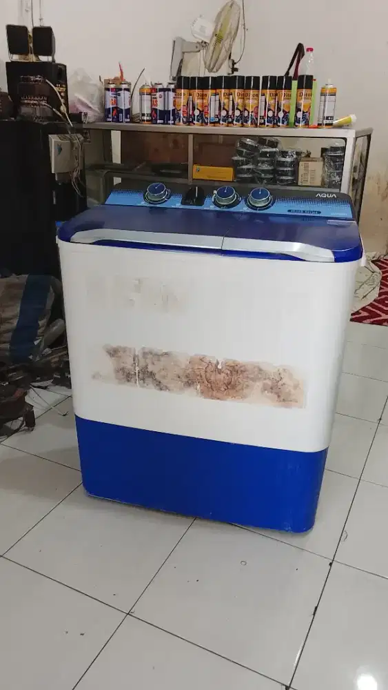 Mesin cuci merk aqua