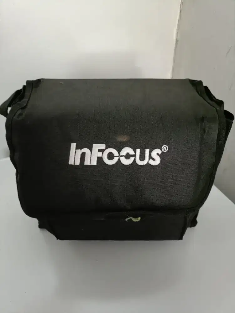 infocus proyektor