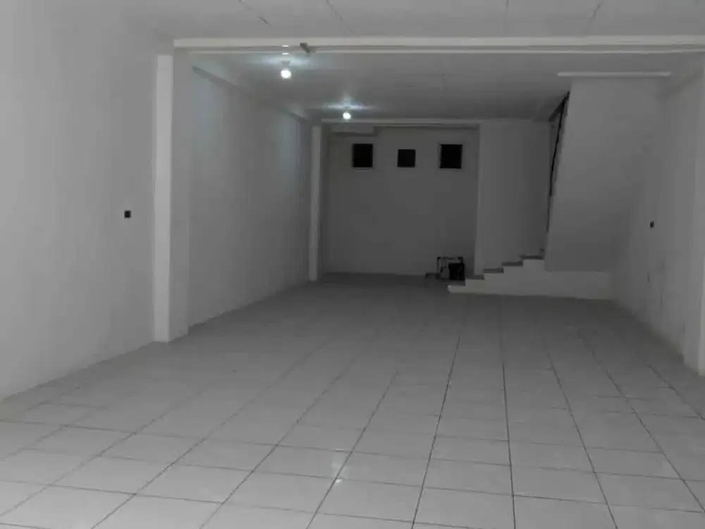 Disewakan ruko 4 lantai harga termurah di area prime pasar baru jakarta pusat