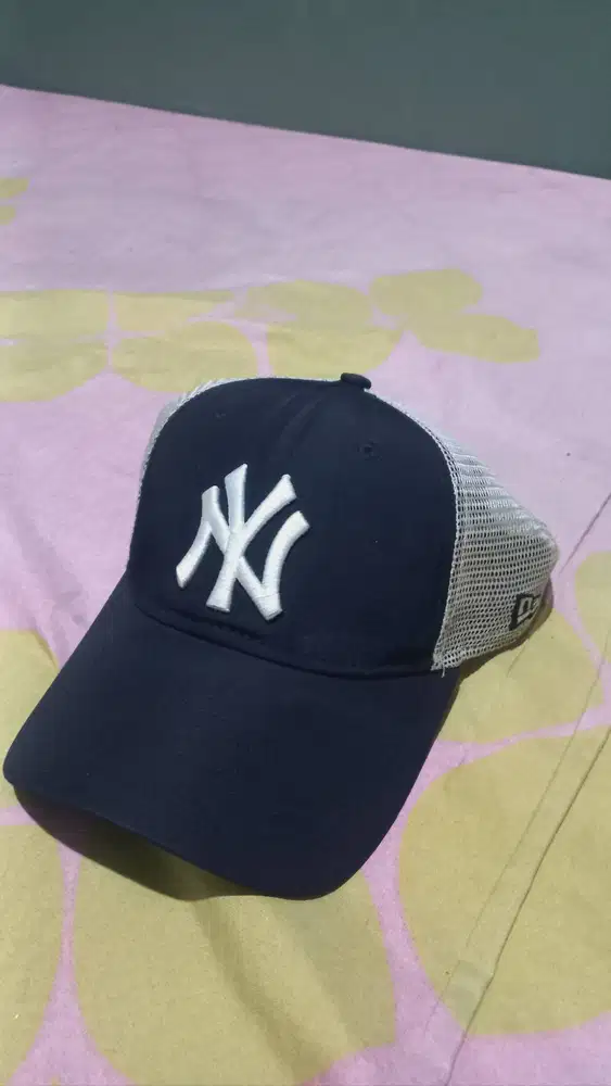 Topi new era NY tracker