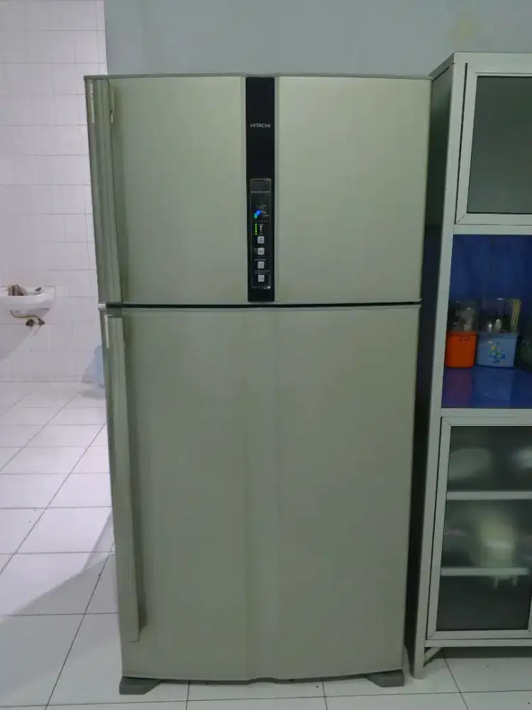 Kulkas Hitachi Inverter 2 pintu Type R-V72PGD1
