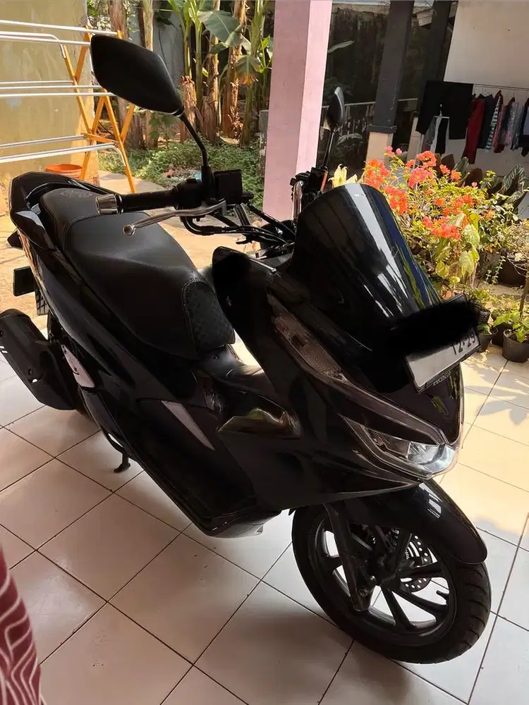 Motor Honda PCX 2019 HITAM/BLACK