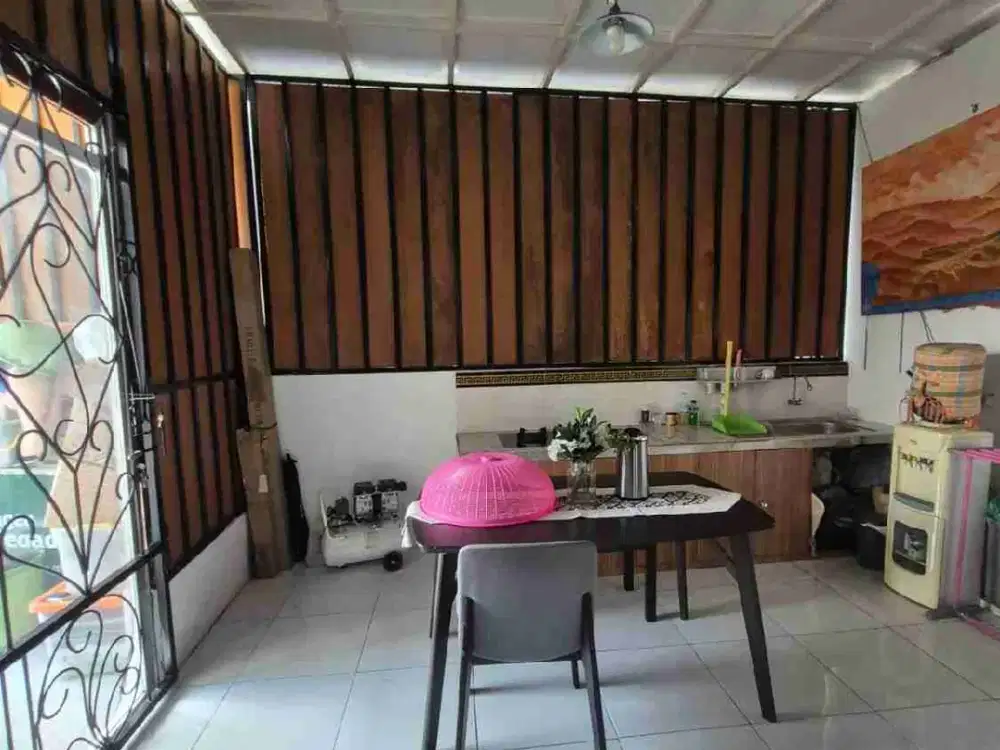 rumah  nyaman tenang strategis bisa untuk usaha/kantor di Arcamanik dkt sport jabar