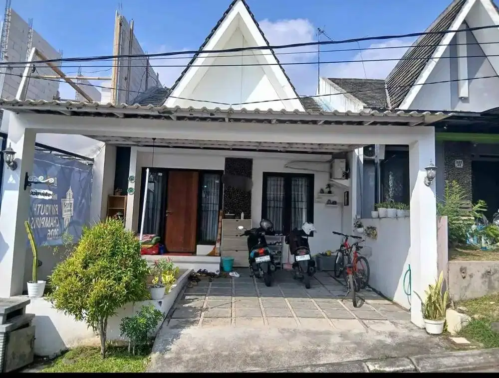 Rumah Mewah di taman sari hill dekat kampus unimus