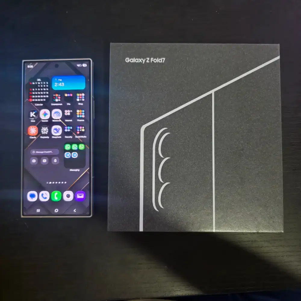SAMSUNG GALAXY Z FOLD 7 12GB/512GB. FULLSET GARANSI RESMI. SUPER MULUS