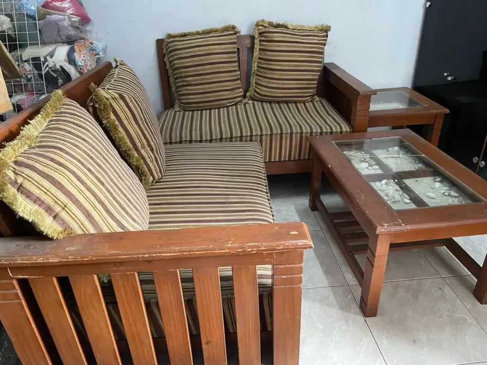Meja kursi L bahan kayu
