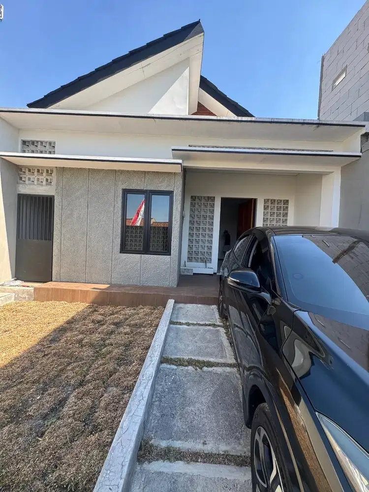 RUMAH BARU DEKAT SWALAYAN ANEKA JAYA MANYARAN SEMARANG
