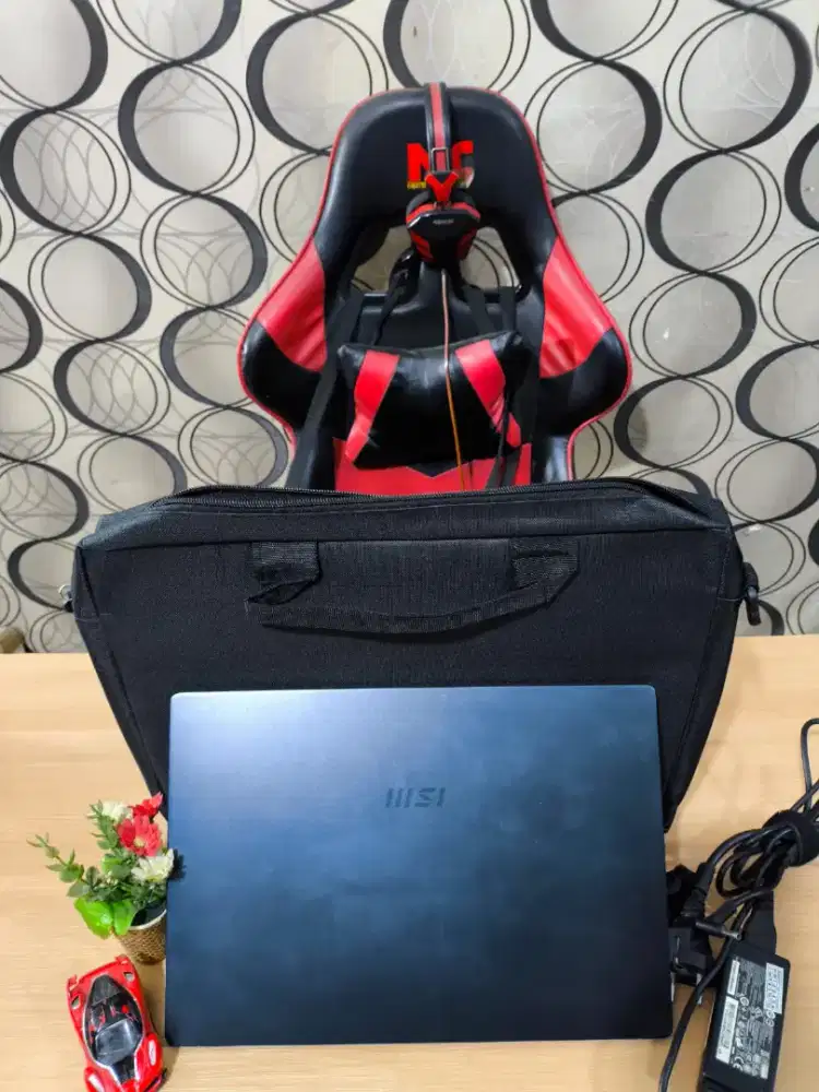 LAPTOP MSI MODERN 14 B11MOU GEN 11 RAM 8GB/SSD siap pakai