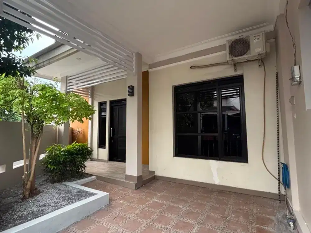 Rumah Hook Nyaman Siap Huni di Batujajar Regency