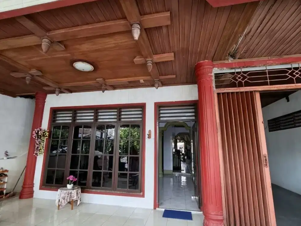 dijual villa daerah cemara uk 250m2