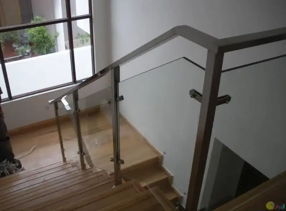 Railing tangga kaca stainless steel #377