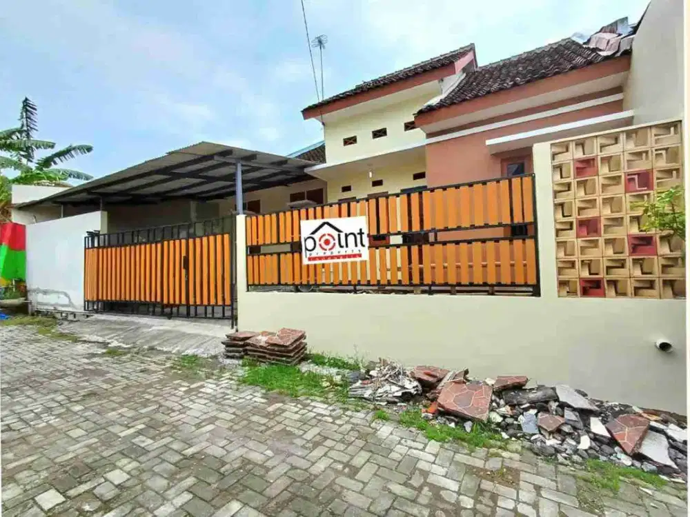 RUMAH BARU SIAP HUNI DEKAT TAMAN JAYAWIJAYA MOJOSONGO SOLO DI PLESUNGAN KARANGANYAR