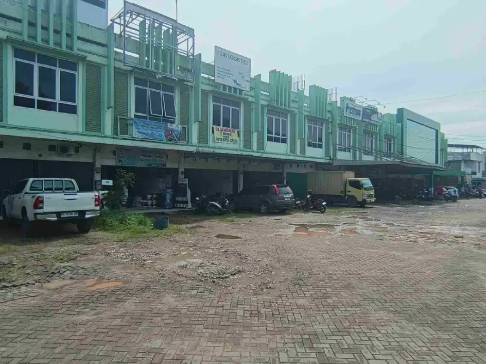DISEWAKAN RUKO DI KAWASAN PERGUDANGAN ALANG ALANG LEBAR