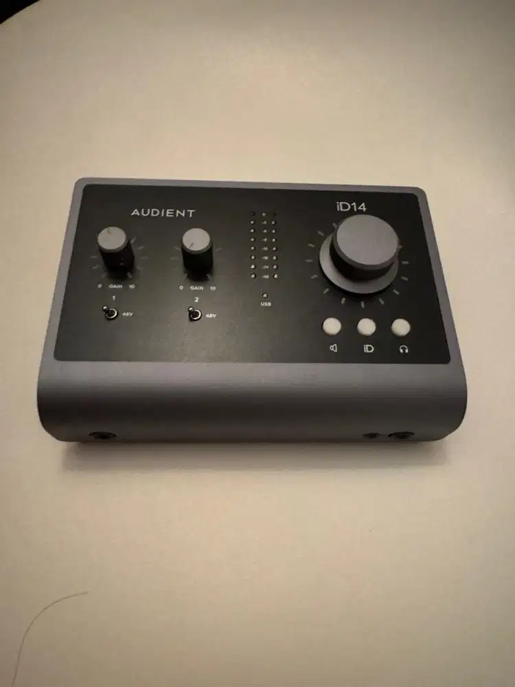 Audient iD14 MKII – Like New | Full Set | Pemakaian Beberapa Bulan