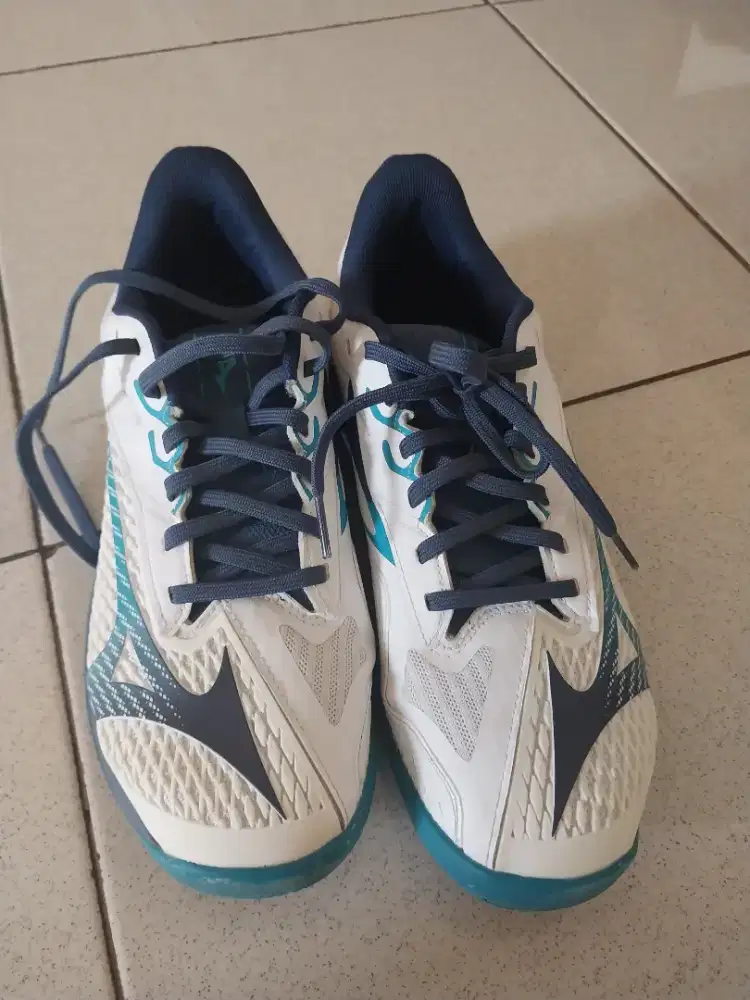 Sepatu mizuno tennis