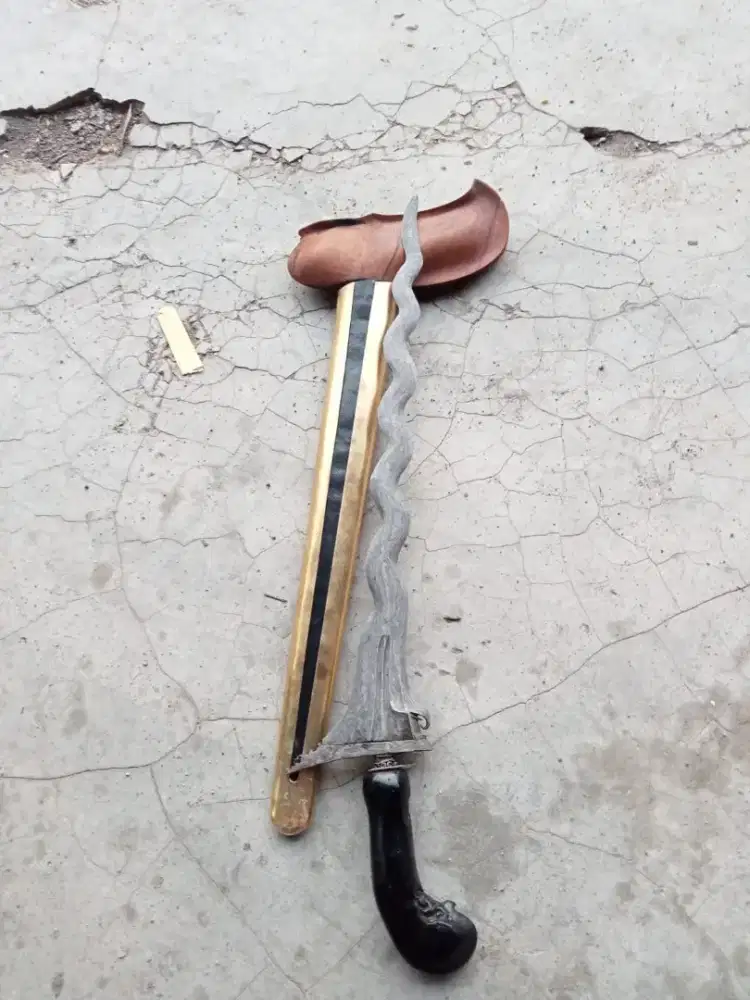 Keris Sengkelat Luk 13 Sepuh