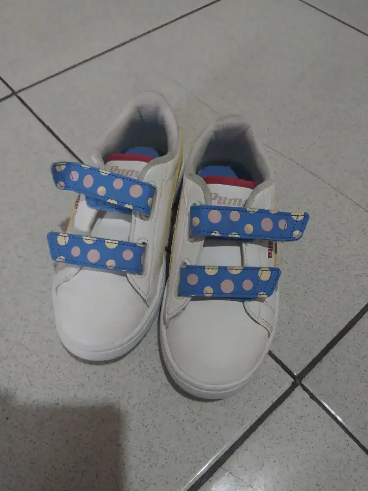 Sepatu puma kids