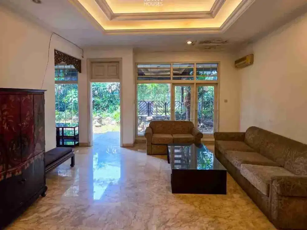 Dijual Rumah Pondok Indah Lokasi Prime, Jalan Depan Lebar
