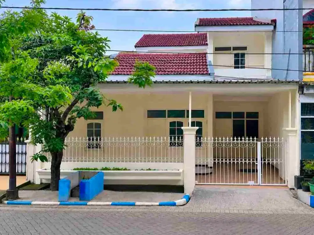Rumah 2Lt Luas 96m2 Siap Huni Rungkut Surabaya Dekat Merr dan Aneka Kampus  : UPN, UBAYA, ITS dan STIKOM serta Sentra Industri Rungkut