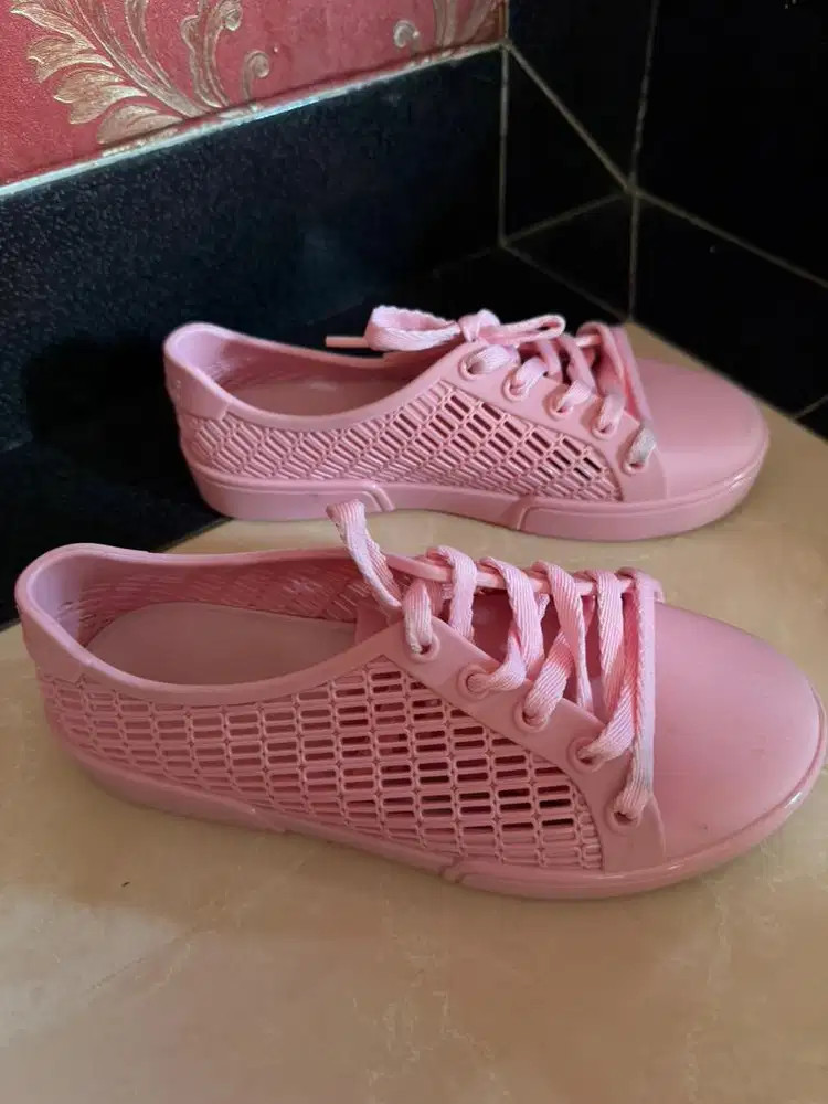 Sepatu Mini meli*sa