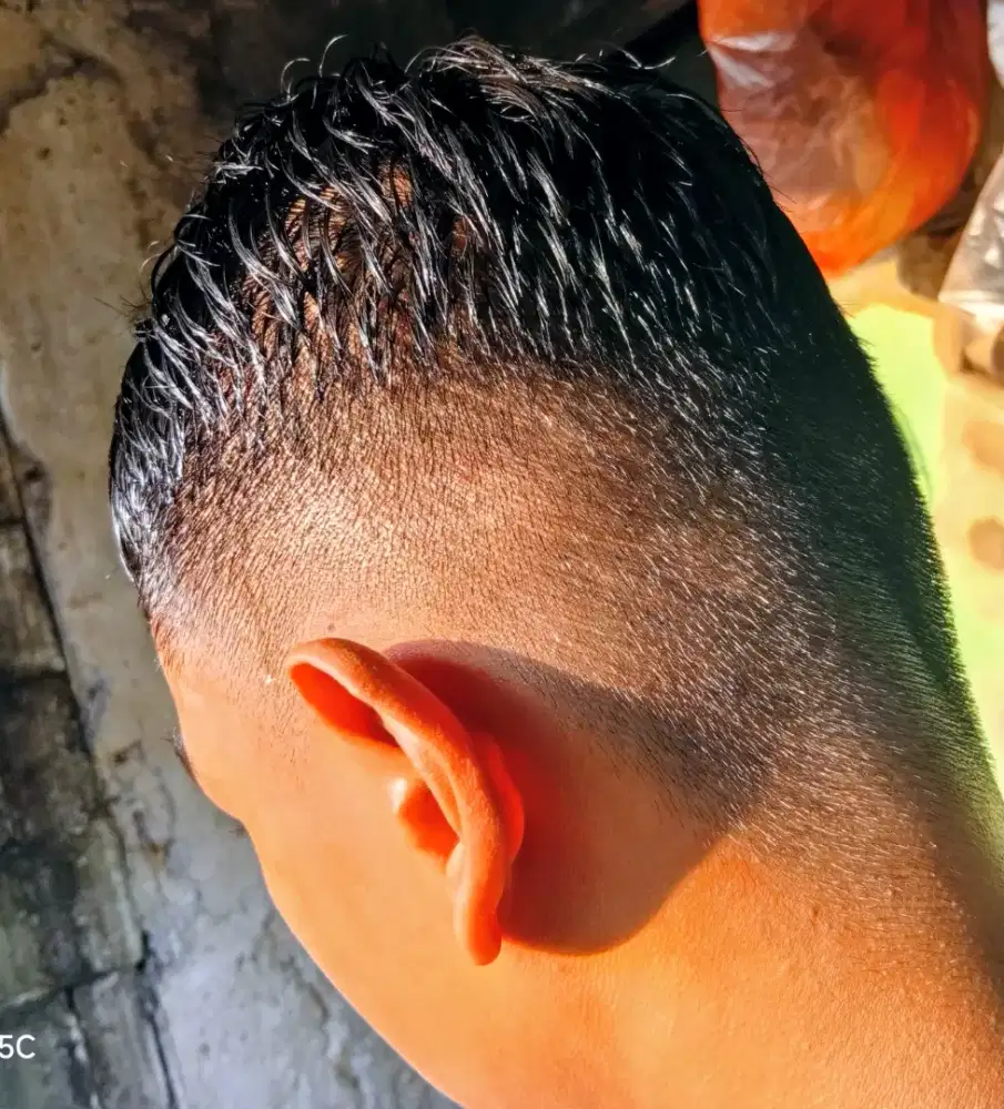 Jasa cukur rambut home service