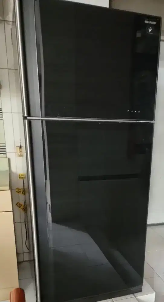 Kulkas Sharp 2 pintu