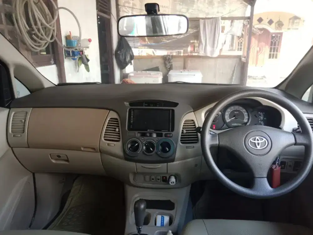 Jual mobil toyota kijang inova