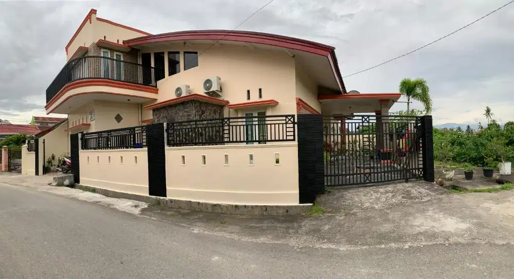 Rumah strategis villa sentosa II , Padang (2 sertifikat tdrpisah)
