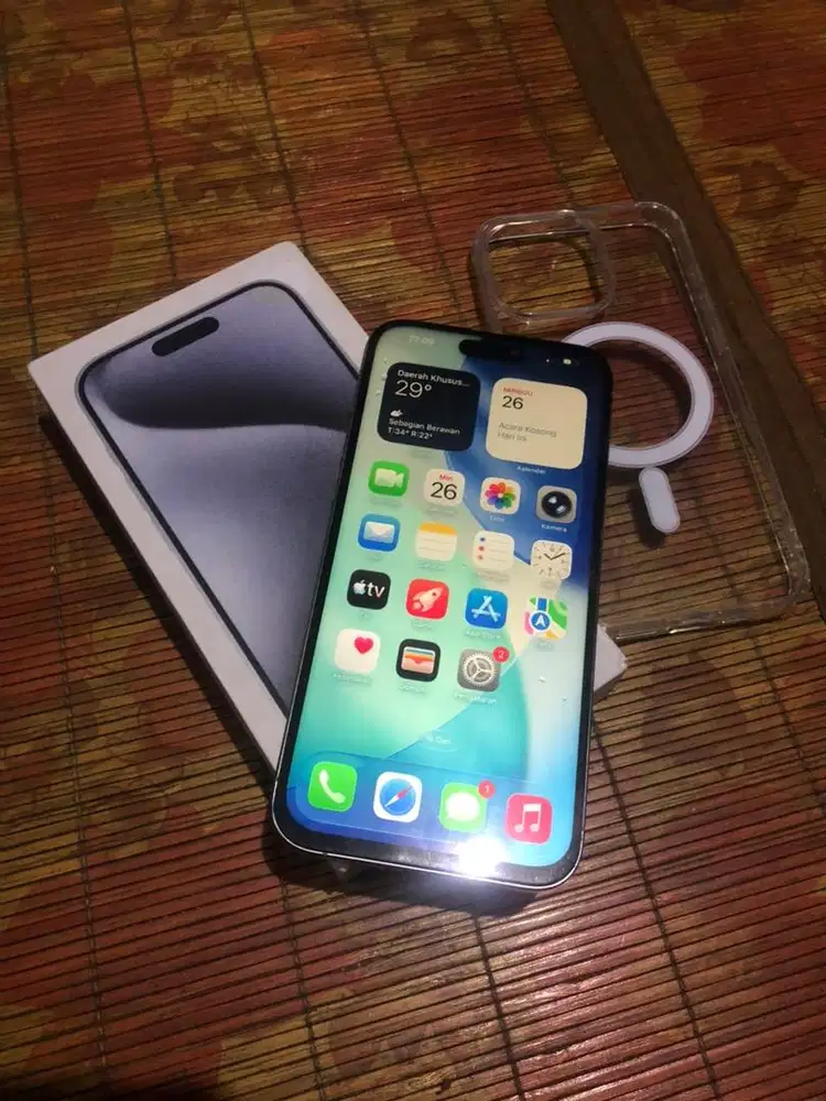 iphone 15 pro max256GB inter