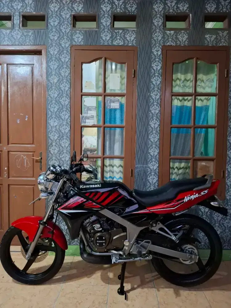 Kawasaki ninja ss zebra tahun 2015