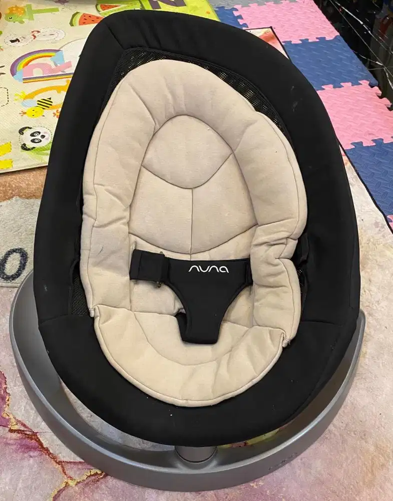 Nuna Leaf curv baby Bouncer