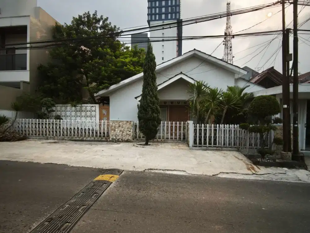 Dijual Rumah di Area Yang Sangat Strategis Ditengah Kota Bogor LT/LB 390/100 - SHM
