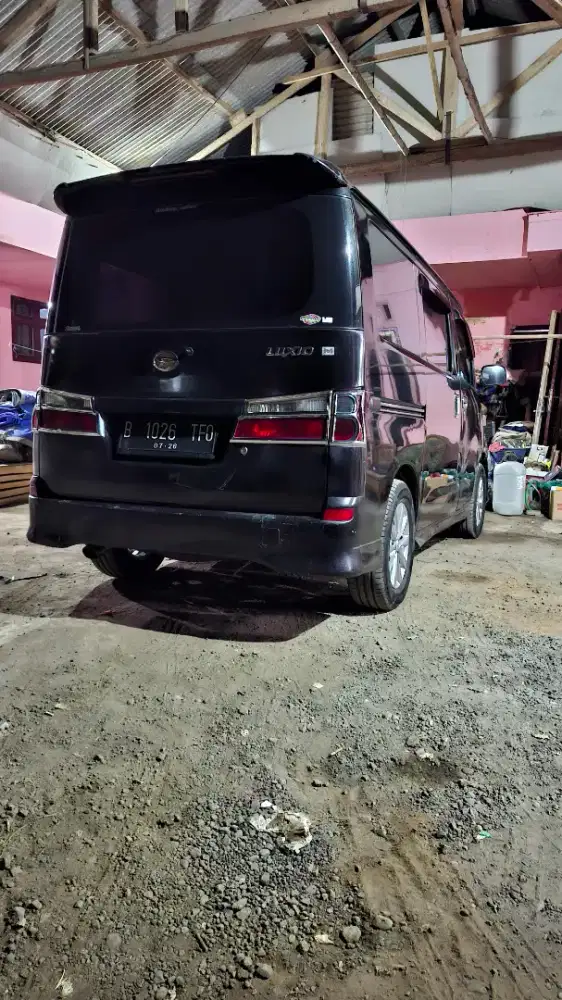 Luxio hitam 1.5 M