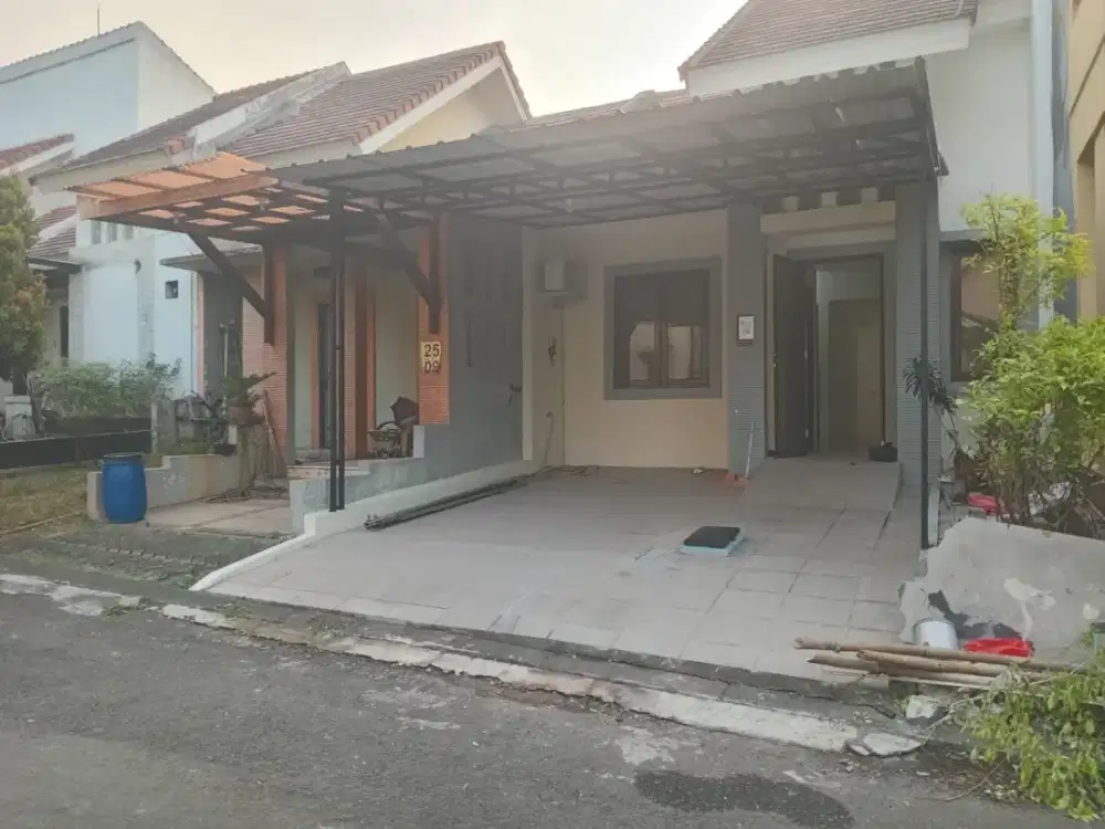 DISEWAKAN RUMAH LEGENDA WISATA CIBUBUR  2+ 1 KAMAR TIDUR