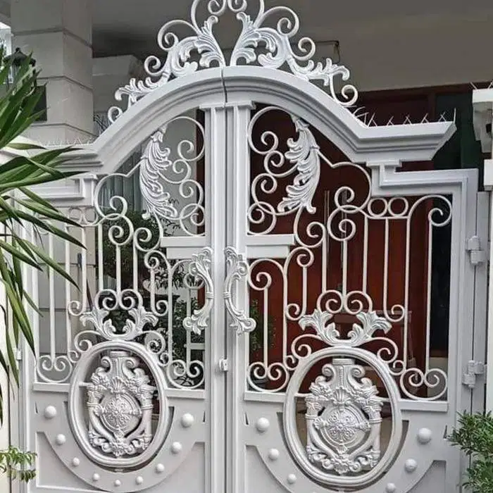 pintu pagar tempa alperon