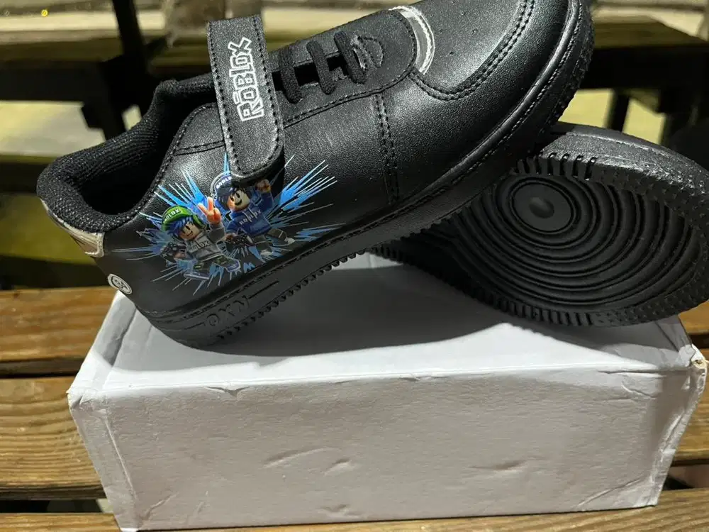 Jual sepatu kasual anak logo klasik roblox ukuran 34