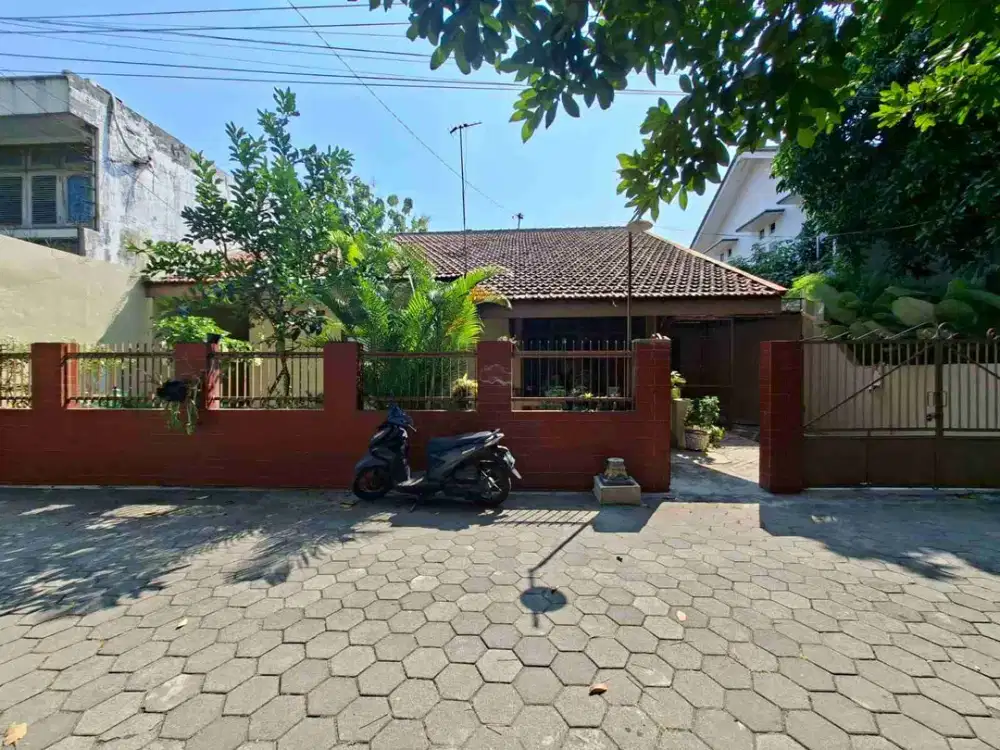 Rumah Dalam perumahan Dengan Tanah Luas Di jl. Godean km 1 Dekat Tugu Jogja, STPN & Malioboro