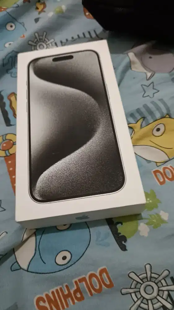 Jual iPhone 15 pro(256) kondisi nominus bekas pemakaian normal terawat