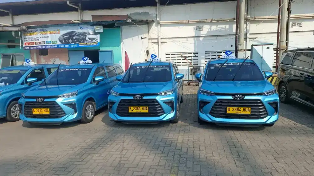 Di butuhkan driver  taksi online