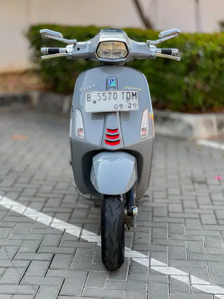VESPA SPRINT S 2019 ABU - TERMURAH SEINDONESIA