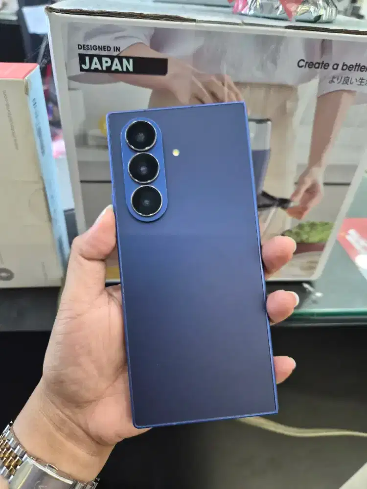 Ex display Samsung Galaxy Z Fold 7 12/256GB 20jt