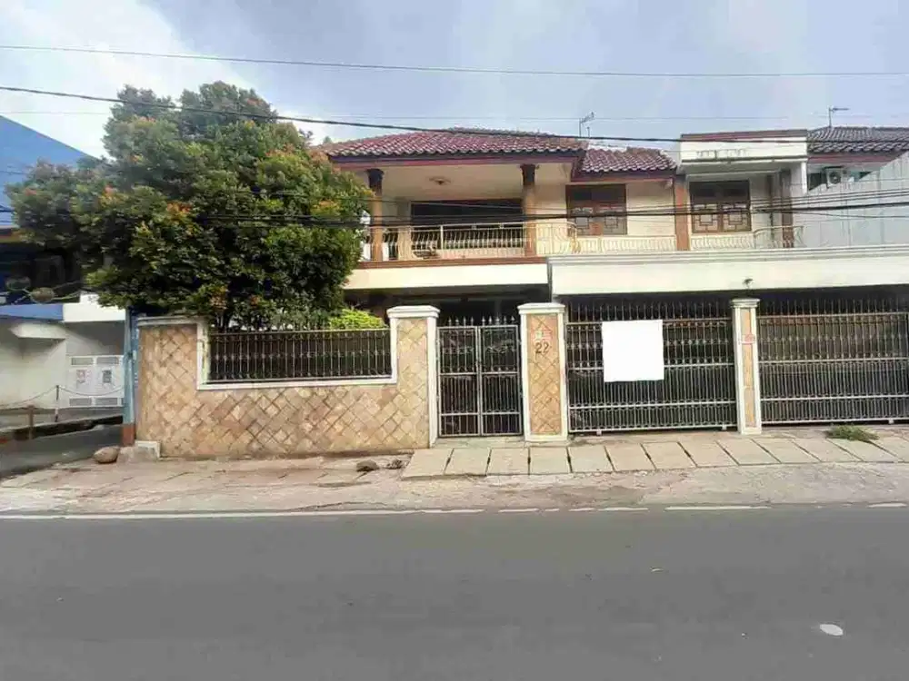 rumah 2 lantai Lokasi strategis 
Pondok Kopi