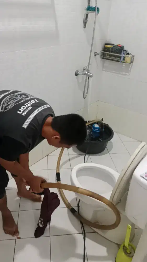 Anti sumbat_Jasa perbaiki saluran mampet pekanbaru