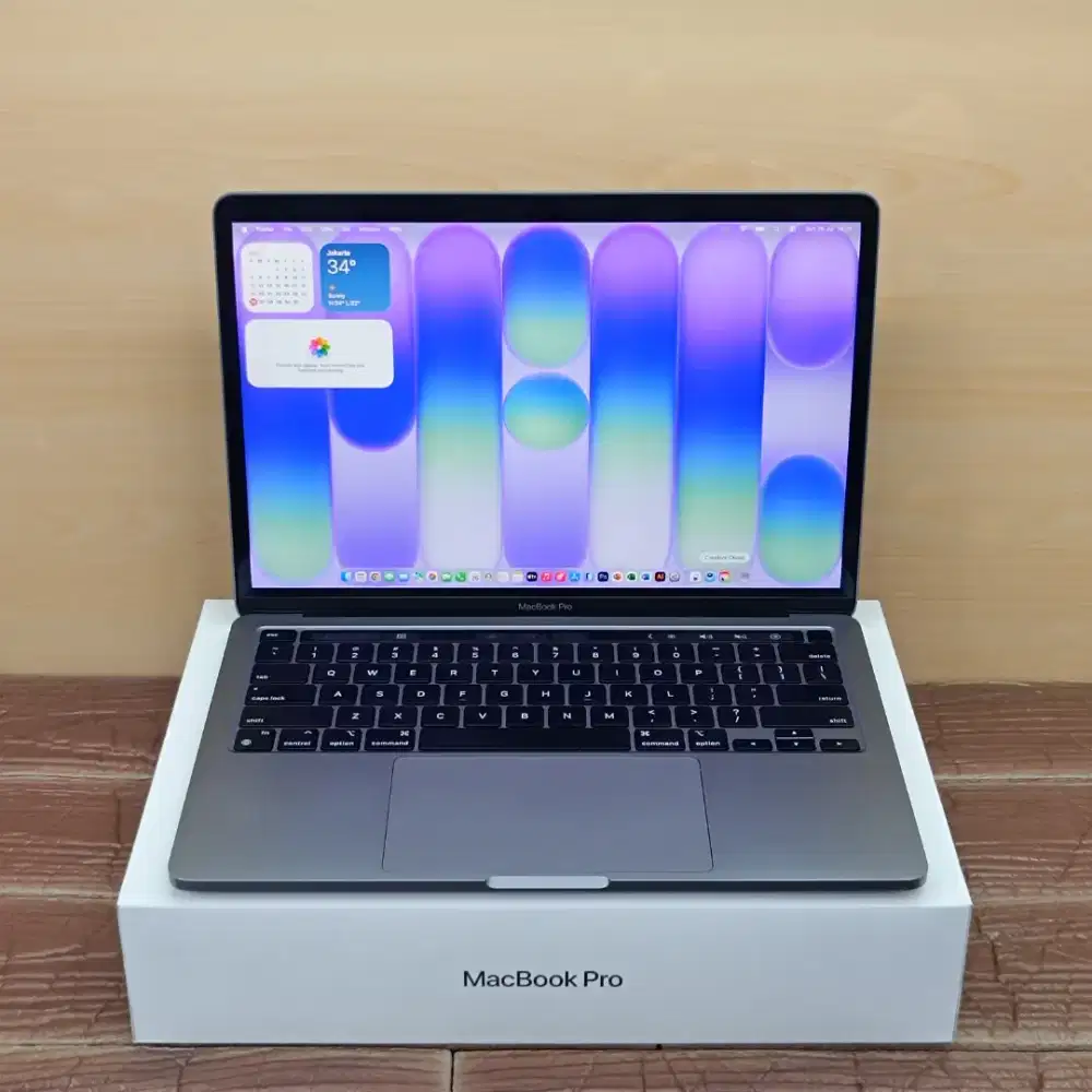 Laptop MacBook Pro 2022 Chip Apple M2 RAM 8GB SSD 512GB TOUCHBAR