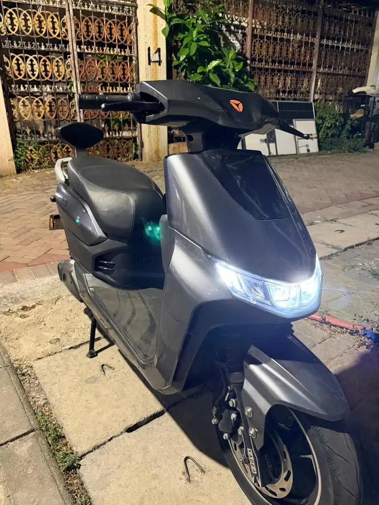 Motor listrik Yadea T9